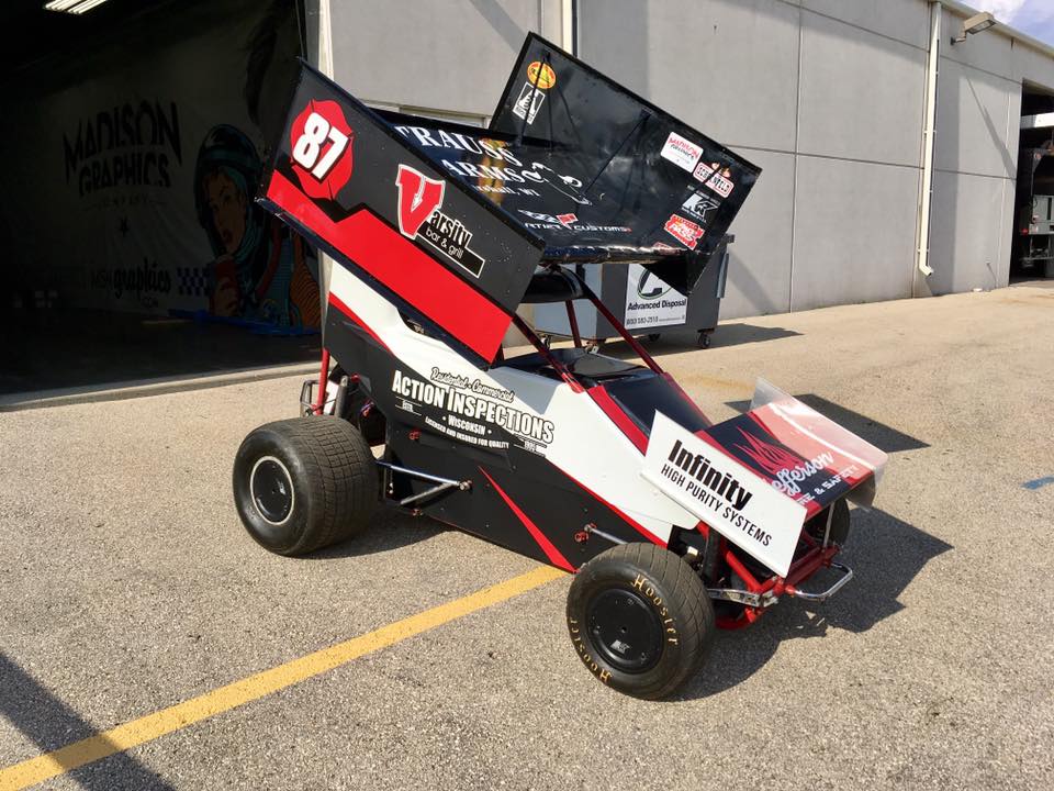 Racing car
