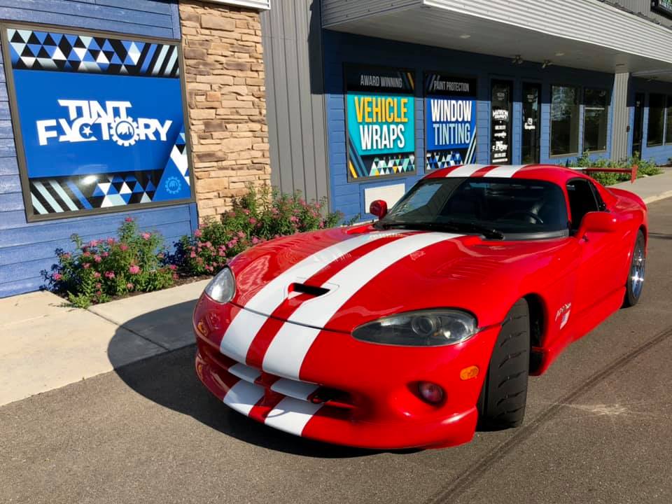 A racing car