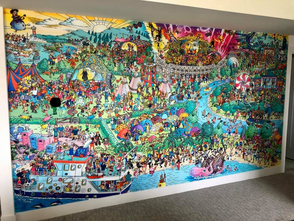 Graphics banner on wall
